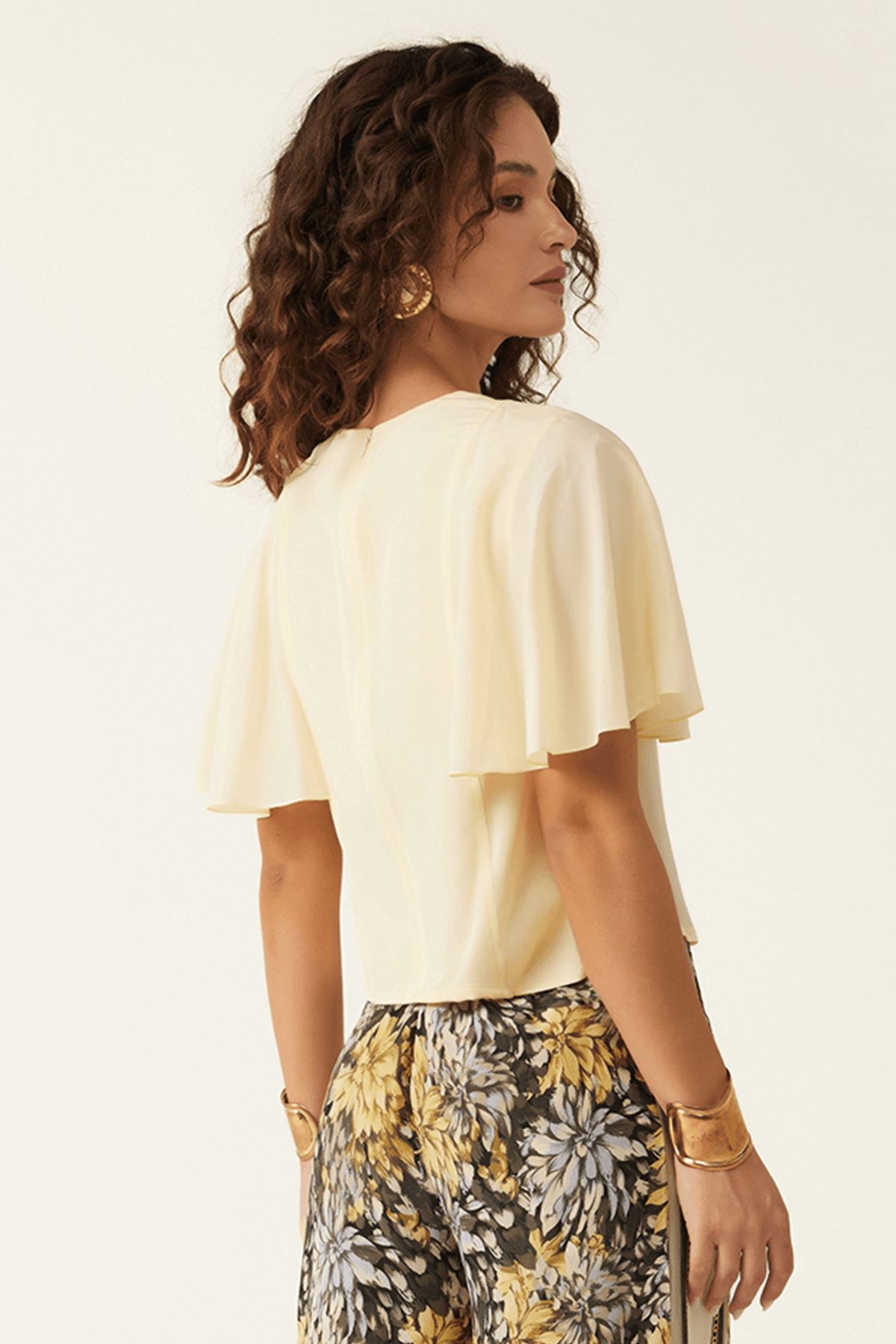 LARA-BTCL0143-PRISCILA-ONVT0495-18703 top_2